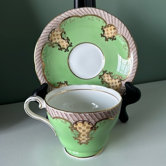 Vintage Aynsley Green and Gold Teacup and Saucer - Picture 1 of 7